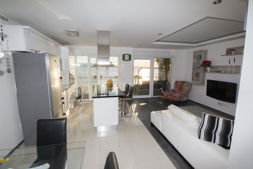Apartment Mate Omiš Exterior foto